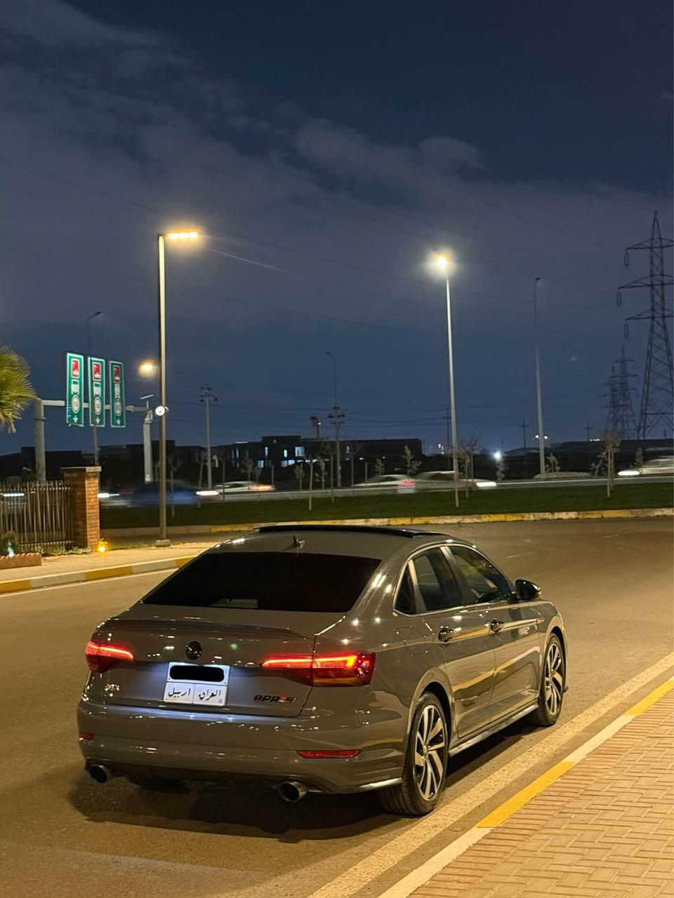 Jetta GLI 2019 Outobahn 
فول فول پانؤراما شاشه گه وره گيچ الكترؤني گوشن خزن سارد و گه رم پيش كه پس لايت و راديته بيلادي گيرو مكينه به شه رت به ردي گزؤز رادار به شه رت وينه ي حاديسه م دانايه له وه ي زياتر هيچي دي نيه موشته ري نيت سه رم مه يه شينه *********** ته نها واتس اب ايش ده كات تب هه ولير أربيل, العراق
