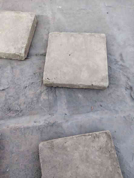 سلام عليكم فرشي سطح للبيع عدد ٤٥٠ قطعة  الاتصال ***********
