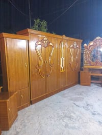 للبيع غرفه خمسه باب نضيفه جاهزه صبغ وتلميع جديد السعر ٥٥٠ مكاني حي الج...