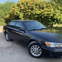 للبيع كامري 2001امريكي  مصبوغه عام اثر جراد   اكفلها من چفيه او مگلوبه...