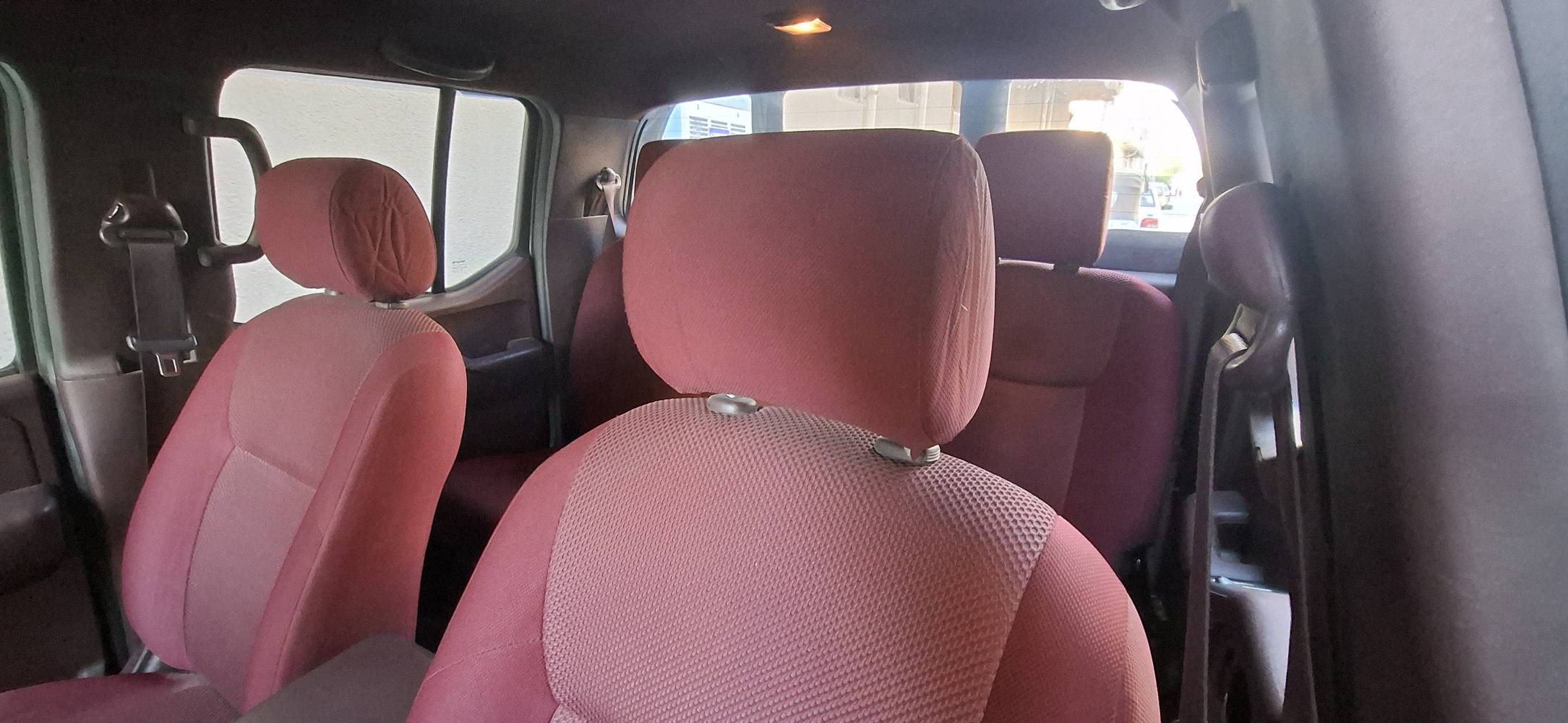 سلام عليكم 
نيسان نيفارا 2013 رقم بغداد بأسمي رقم انكليزي تحويل مباشر محرك بلادي مامفتوح صبغ هلال الجاملغ الخلفي الأيمن وجزء بسيط من الدعامية الأمامية والباقي بارد بمكانات مثل ماموضح بالسونار والباقي مكفول للاستفسار الاتصال على *********** موجود واتساب 