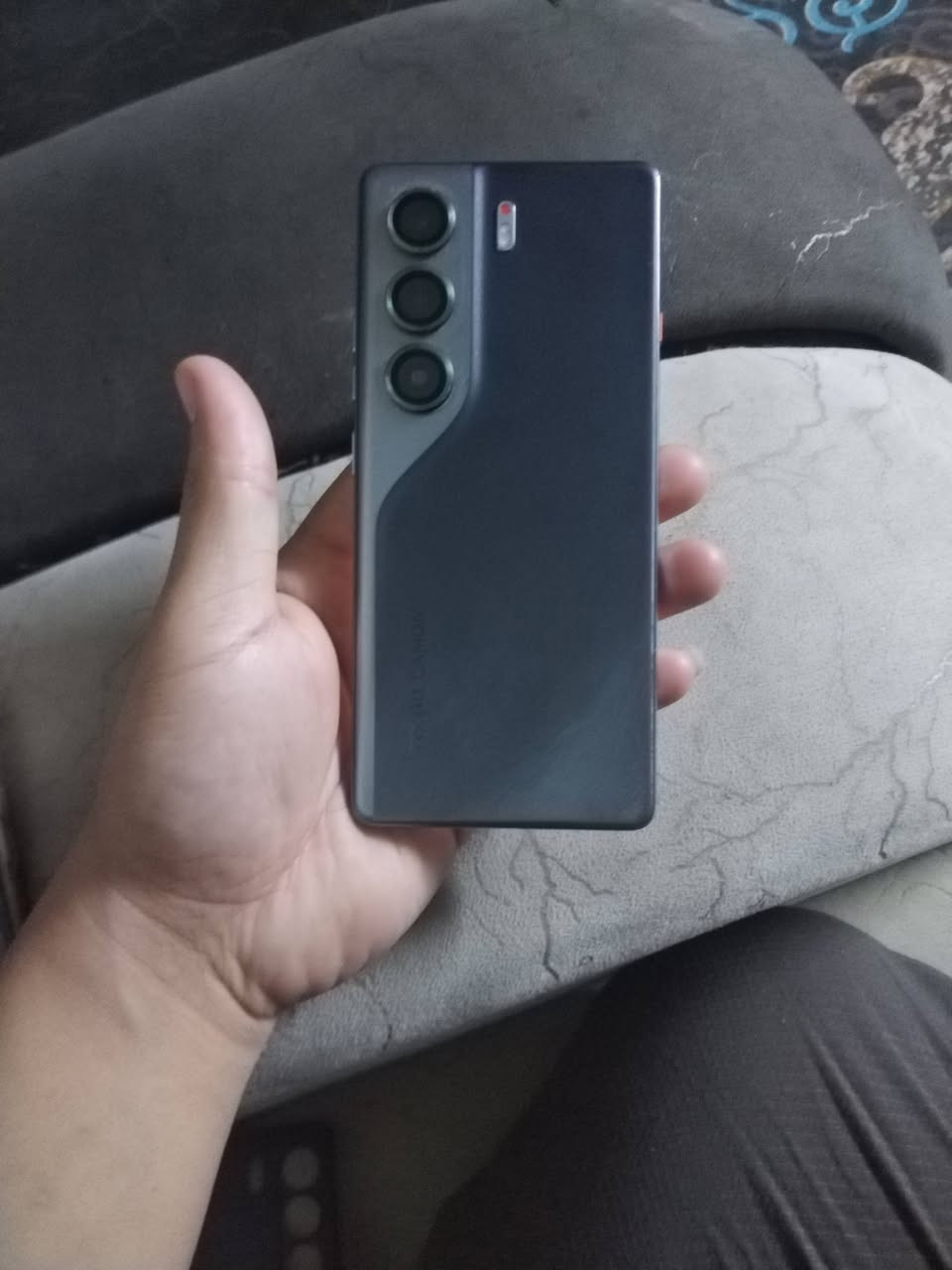 سلام عليكم عندي جهاز تكنو كانون ٤٠ذاكرته ٢٥٦جهاز ومكفول وعل فحص جهاز فقط بي فطر صغير مامثر سعر جهاز ١٥٠ عنوان بغداد الحريه الثانيه للاستفسار الاتصال على الرقم ***********او واتساب أو عل خاص
