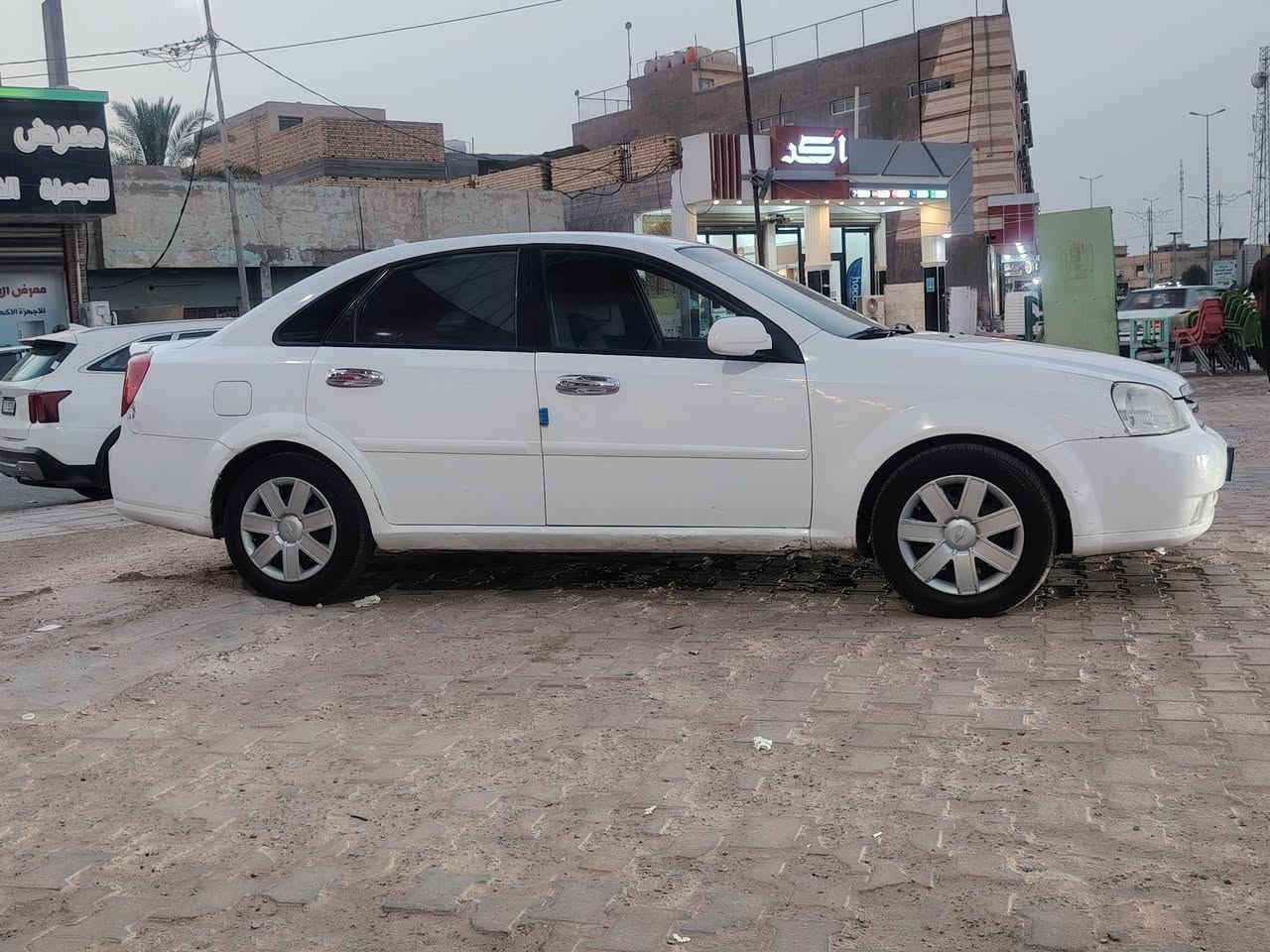 السلام عليكم سياره  البيع اوبتره 2011 سياره بيه رشه قدعتين سياره جازه كير محرك حدادي تبريد تخم تاير رقم مثنى دولي بسمي سنويه 2030 سعر 75وبيه مجال السفسار *********** مكان سياره سماوه المركز
