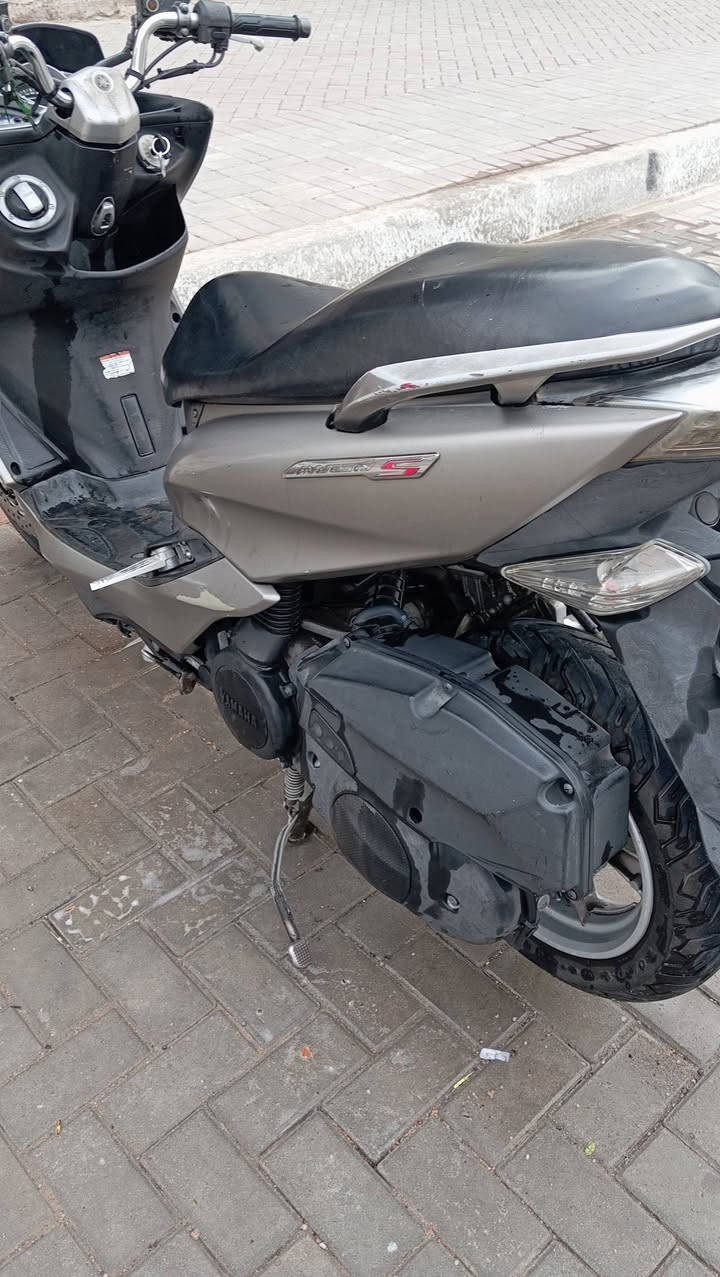 سلام عليكم 
دراجه ماجسته اس 2017
ماشيه 51 محرك كفاله برغي ممفتوح 
هاي صورها 
المكان بغداد مدينة الصدر 
الرقم ***********
