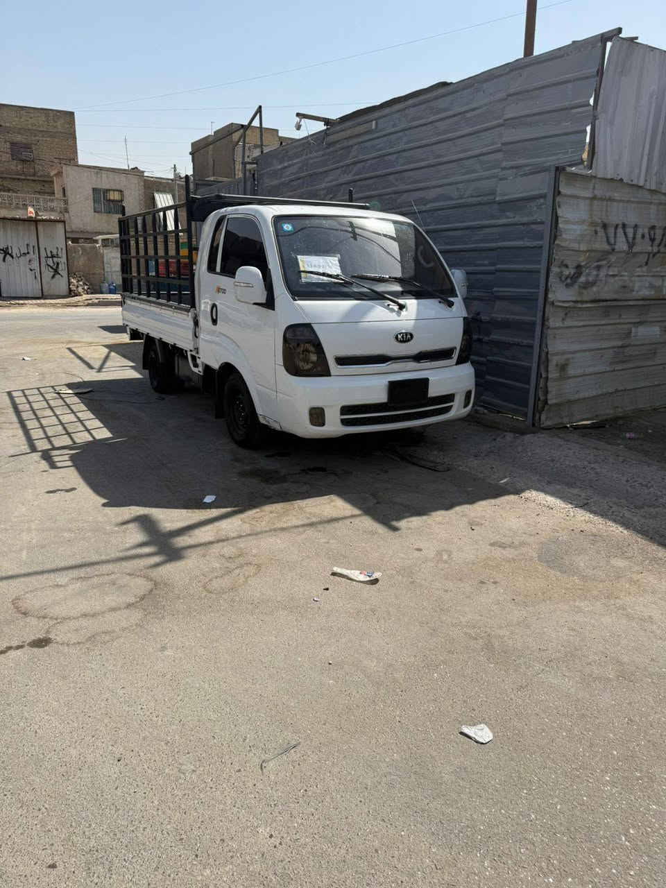 السلام عليكم عدي كيه موديل 2018 سياره جديده مكفوله كفاله عامه من كير كسن شاصي مكفولات سياره جديده رقم بغداد نكليزي سياره جديد عل سونار  بس ريد تحويل مباشر  مكاني بغداد جديد سعر 118 وبيه مجال لاستفسار  ***********
