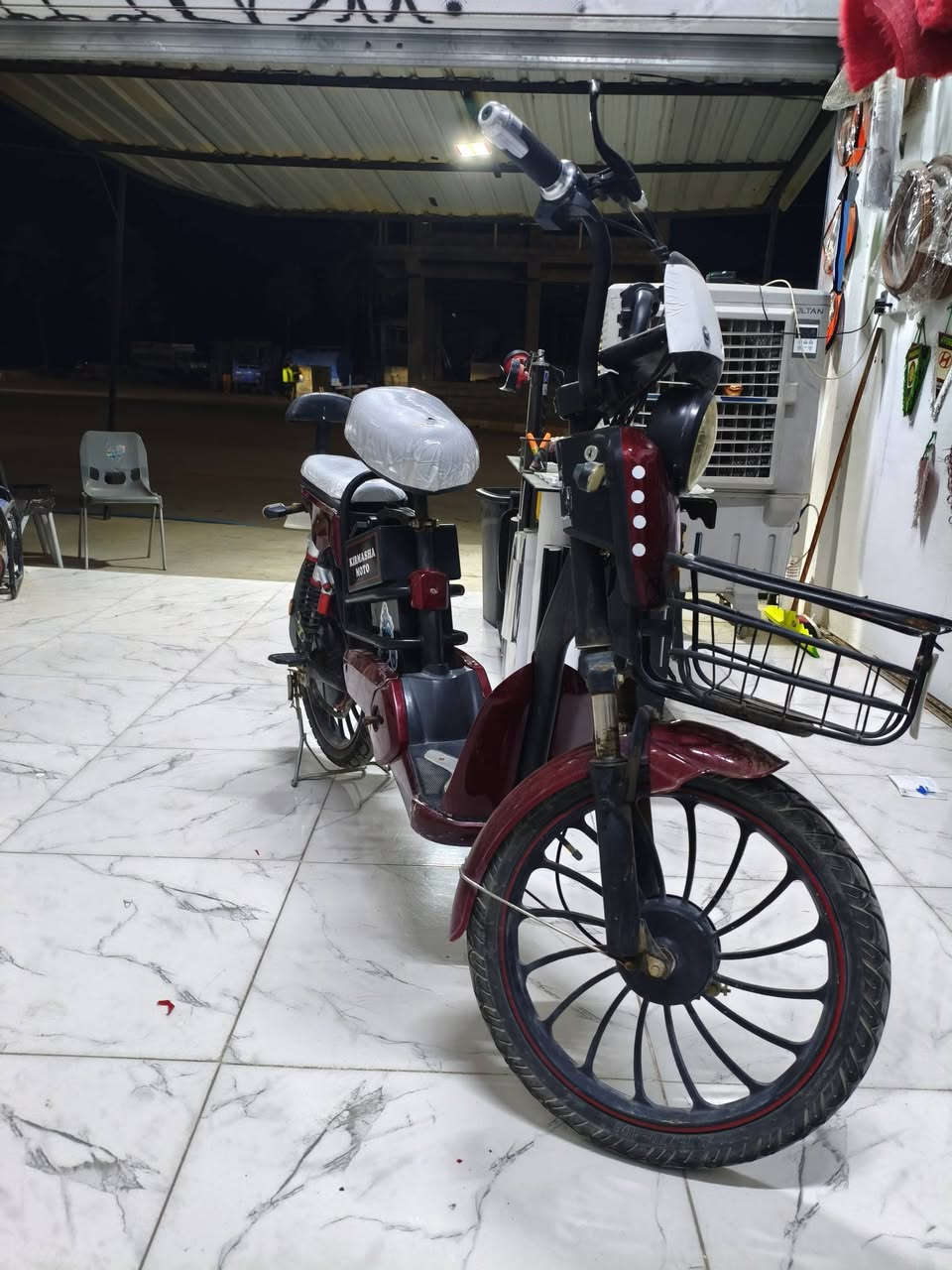 بايسكل ابو الشحن للبيع قفل ب 300,000 والضرر هذا جو السكون ***********
