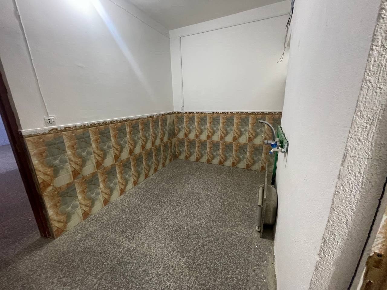 📍 الموقع: الحلة -خلف مستوصف المهندسين مباشره داخل الفرع 
🏷️ النوع: طابو صرف طابقين
📐 المساحة:85 م
💰 السعر:85 بي مجال
🛏️ محتويات البيت: استقبال -هول -مطبخ -غرفه بالطابق الأرضي وغرفه بالطابق العلوي 
📞 للتفاصيل:*********** 