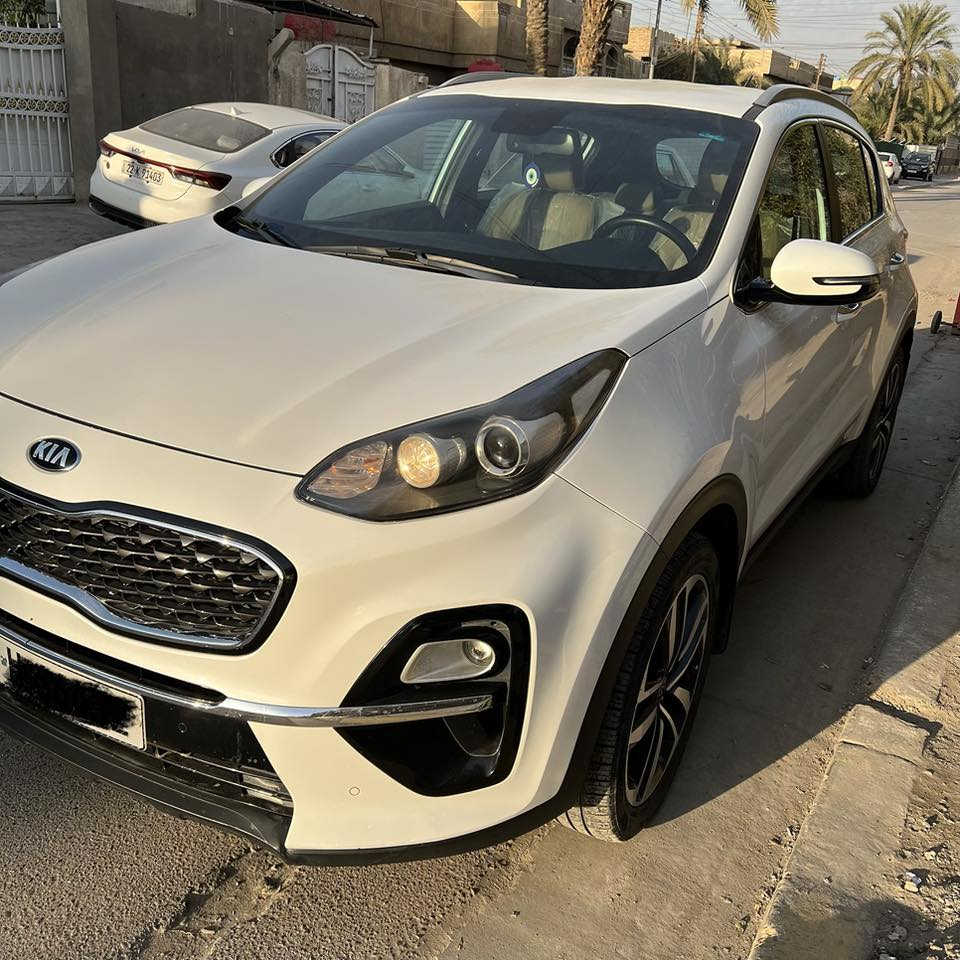 للبيع سبورتج 19 شكل ال20 لون ابيض
السيارة ماشية 63الف
السيارة مواصفات البيسك
كامره
حساس امامي خلفي
سويج
السيارة مكفولة كفالة عامة ماعدة رصعتين يم الجاملغ الامامي عكس السايق
السيارة خير من الله صدر محرك كلشي مكفول
سعر 198 وبيها مجال بسيط

المكان السيارة شارع فلسطين
رقمي ‭***********
