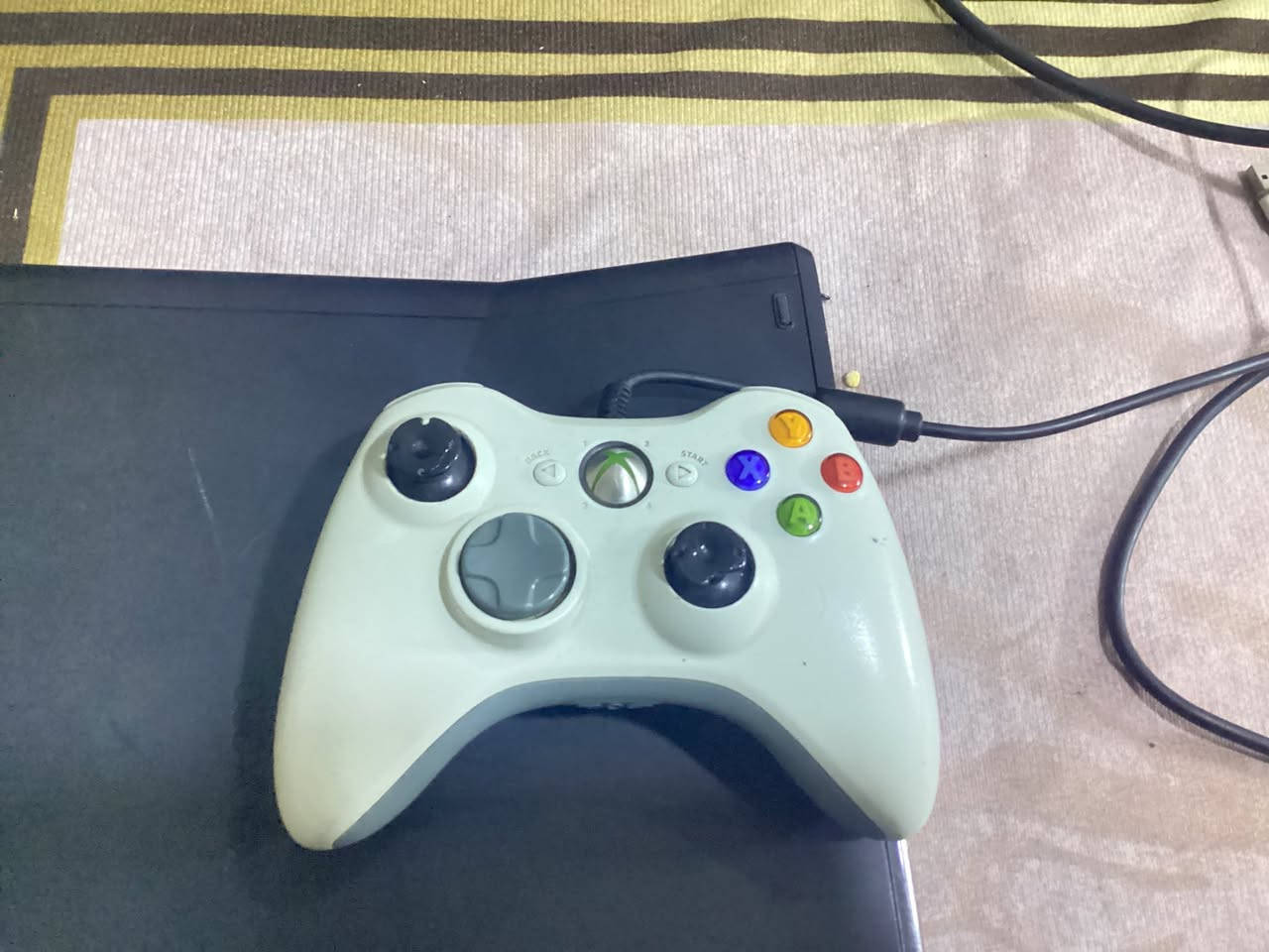 اكس بوكس للبيع او مرواس ، نضيف مهكر معه ١٤٤ لعبه السعر  خاص المكان كركوك  الرقم ***********وتساب
