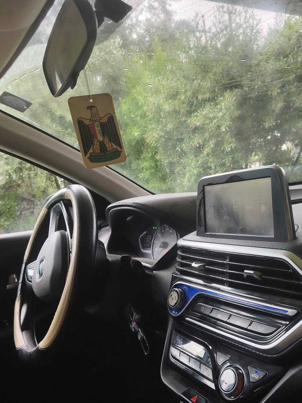 شانجان السفن 2024 ماشيه. 45 الف رقم بغداد مشروع وطني   ضررها جوه باب سكن تقريبا شبر بارد والدوسه جوه باب الوره السايق تفاصيل خاص  ***********
