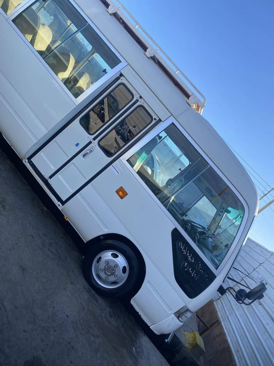 سلام عليكم موديل 2015سياره كفاله صبغ بيهة بارد بل كصيره بصيط السياره جاهزة كير محرك اكسل حداديه تايرات كله كفاله سياره فول مواصفات حاكيه سله داخليه رقم بغداد مكان السياره بصره ابو صخير لسعر365وبيه مجال رقم الهاتف ***********/***********
