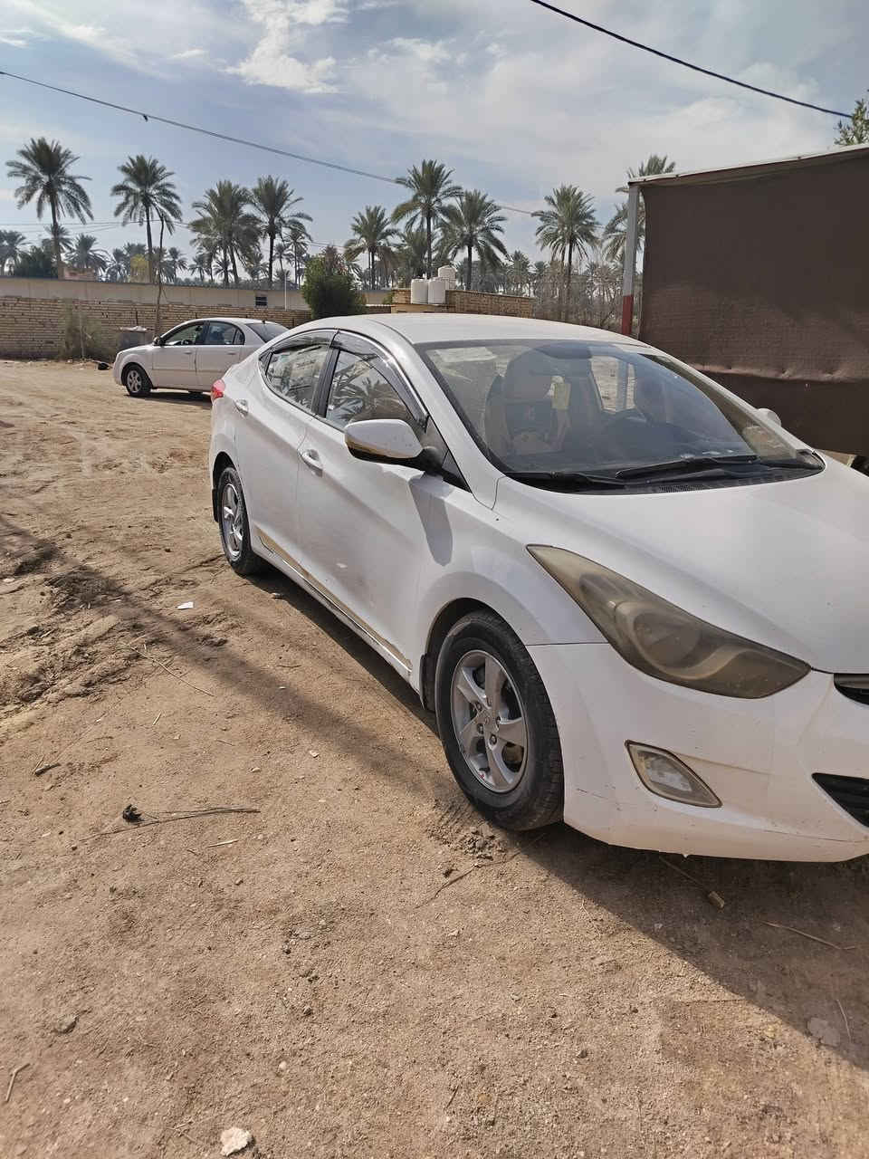 السلام عليكم إلنترا 2012 للبيع سياره جاهزه من تبريد وحداديه ومكينه ومكفوله من الصبغ التبديل بيها فقط مكان بارد كلش بسيط السعر 105 وبيها مجال مكان السياره  /بابل /كفل /بني مسلم الشراي يتصل على الرقم 
رقم الهاتف :***********
