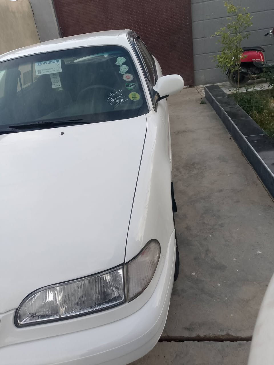 السلام عليكم
سوناتا للبيع رقم بغداد دولي موديل 95 صبغ عام بدون اي طخه تبريد وتدفه شرط شغال طخم تاير جديد هسه شاده 
كير عادي ومحرك مفتوح حداديه جيد جدا سنتر لوك ابواب وصندوك ريموت اربع جام شغال كهربائيات الكل شغاله من جميع النواحي مكان السياره ب ديالى قريه سراجق السعر 53 بيه مجال قليل الاستفسار ع الرقم ***********
