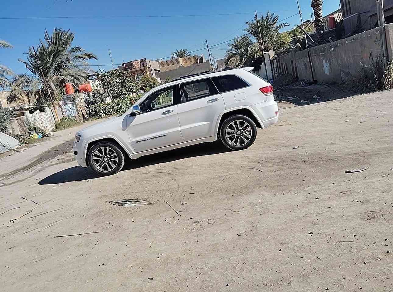 للبيع جيب لمتد موديل 22
رقم بغداد بسمي 

السعر 170 

العنوان بابل الحمزه الغربي 

للاتصال ***********
