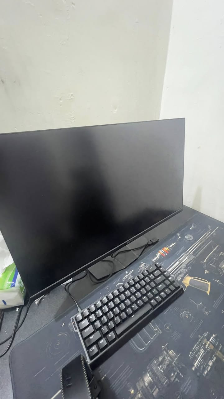 •	“مناسبة للألعاب الثقيلة 2K/4K”
• “7800X3D أقوى معالج ألعاب حالياً”
 • “تبريد مائي + رام 6000” 

9060 xt 16gb
ddr5 16x2 32gb 6000hz expo
b650 pro jying
psu 650 gold 
240mm courser ابيض
256gb m.2 gen 3
256gb ssd
300hz msi mag 2k 27

سعره كيس مليونين ونص 2500 قفل
شاشة 345 الف


**إذا كنت صاحب هذا الإعلان وتريد حذفه لأي سبب، رجاءا أرسل رسالة إلى الدعم الفني**