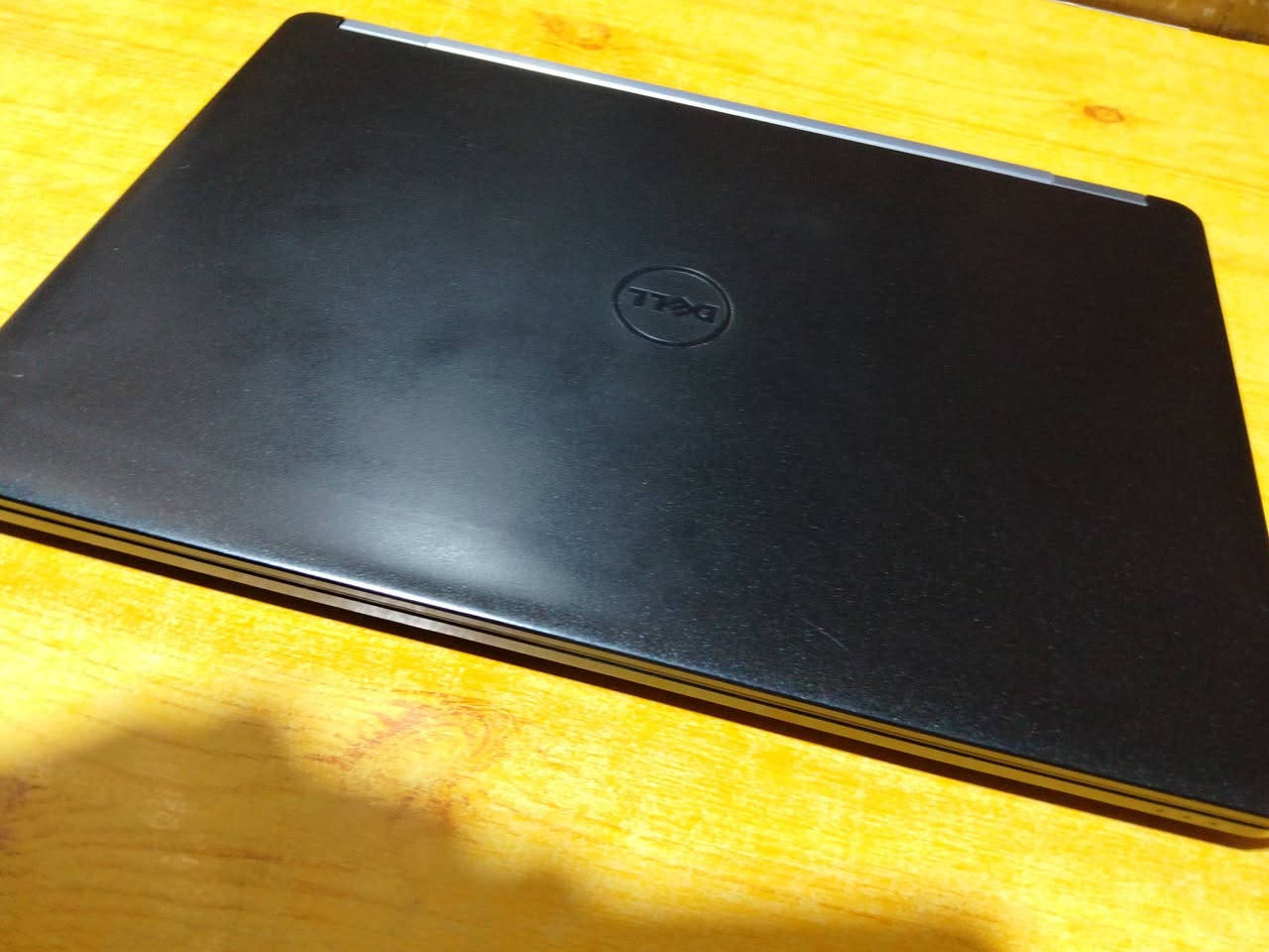 لابتوب للبيع
Dell Latitude E5470

المواصفات:
• معالج Intel Core i5
• شاشة 14 بوصة
• رام: (8غيغا)
• هارد: (SSD)
• البطارية جيدة
• الجهاز نظيف ويعمل بدون أي مشاكل
• الشاحن الأصلي موجود مع الماوس بلوتوث

مناسب للدراسة والعمل والبرامج المكتبية.

السعر: (200الف فقط)

للتواصل ***********
