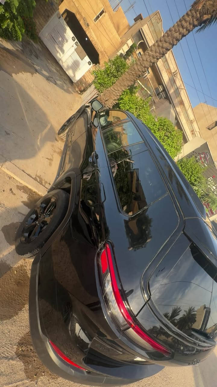 جيب كراند شيروكي بلاك توب .
الموديل : 2024 . (وارد امريكي) .
293hp . V6. 3.6L : المحرك
العداد : 8 الف ميل جديدة كلش ع وضع الشركة .
المواصفات :
* 7 راكب .
﻿﻿دفع رباعي 4x4 .
﻿﻿رادار امامي مع مانع تصادم .
﻿﻿تحذير الخروج عن المسار .
﻿﻿تحذير النقطة عمياء .
نظام تحذير عند التقاطعات.
* شاحن موبايل وايرلس.
* ويل قياس 20 انج .
* فتحة سقف .
* لوحة القيادة بقياس 12 أنج.
* كير شفتر بالستيرن .
* كاميرا خلفية.
*شاشة متوسطة 8.1 أنج
* المصابيح الأمامية زنون .
* كشافات الضباب زنون،
* دخول ذكي.
الصندوق الخلفي كهربائي .
﻿﻿فرش المقصورة الداخلية من الجلد والشاموا .
﻿﻿مقعد السائق كهربائي .
﻿﻿المقاعد الأمامية تدفئة .
﻿﻿حساسات خلفية .
﻿﻿دوسات جانبية .
﻿﻿مكيف خلفي .
﻿﻿تدفئة مقود القيادة .
﻿﻿مانع تصادم خلفي .
﻿﻿بلوتوث تلفون .
الضرر: حادث كلش خفيف (سطحي)ربع جاملغ خلفي وربع الباب الخلفي 
السعر 34
⭕️ مكاني بغداد / السيدية
دخول جديد 
***********
