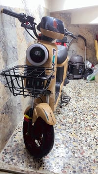 دراجة شحن نوع R9الداجة كاملة أي نقص ما بيعة. لاستفسار علا07739883006