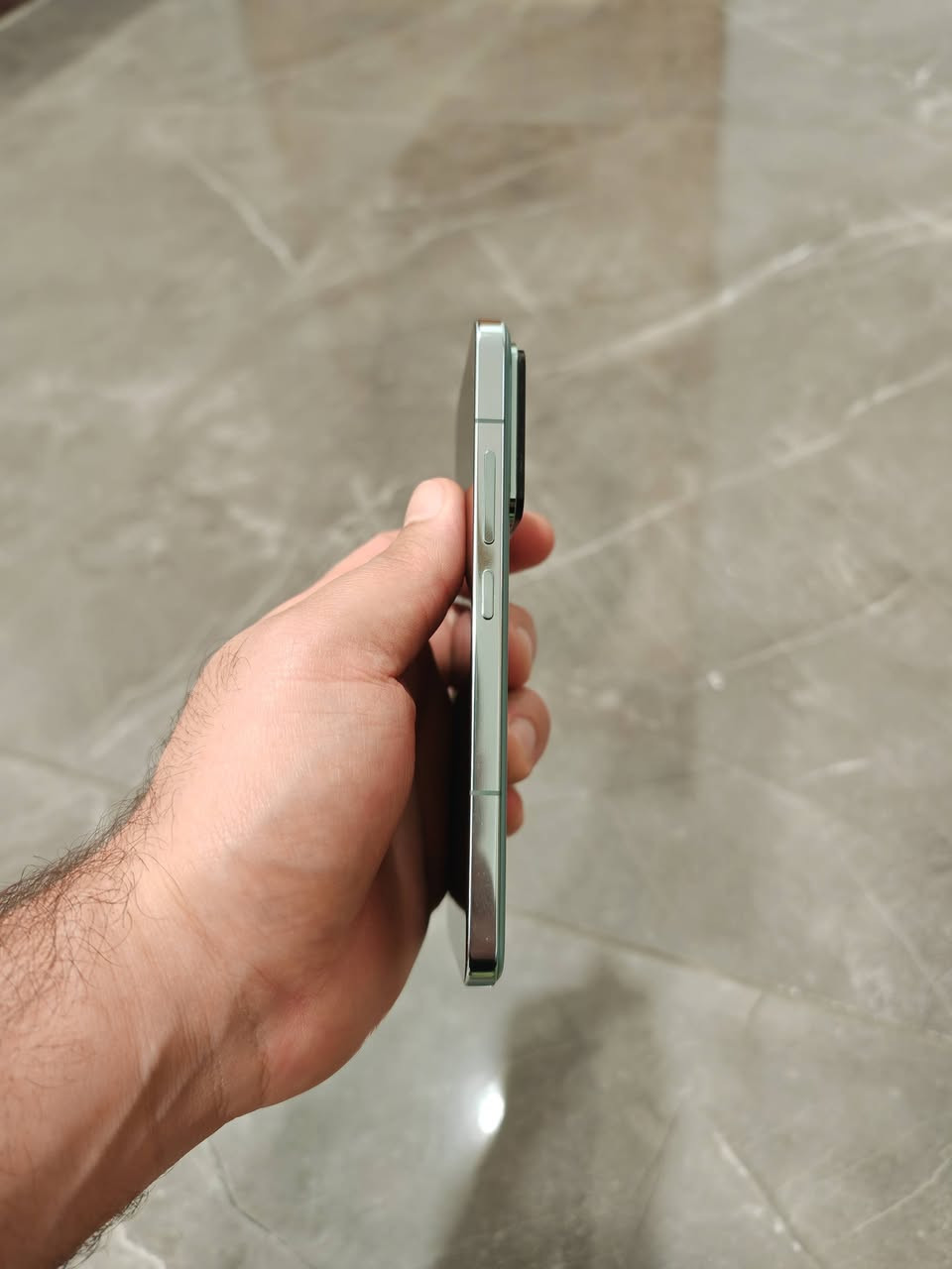 شاومي 14
جهاز جدا نظيف 100%95
ذاكره 256
رام 12
نسخه الصين 
جهاز مكفول من كلشي 
فقط جهاز بدون ملحقات
باقي مواصفات بل صوره موجوده 
سعر 425 بي مجال 
متوفر توصيل


**إذا كنت صاحب هذا الإعلان وتريد حذفه لأي سبب، رجاءا أرسل رسالة إلى الدعم الفني**