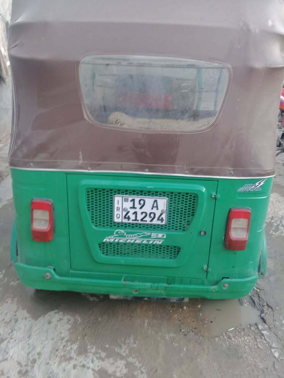 سلام عليكم تكتك موديل 21سنويه الوحات نكليزي تحويل مباشر تكتك كفاله كشر بي بس خياس محرك مكفول سعر7ونص وبيهة مجال مكاني كربلاء المقدسة رقم ***********شراي يخابر بي خير ويدللل
