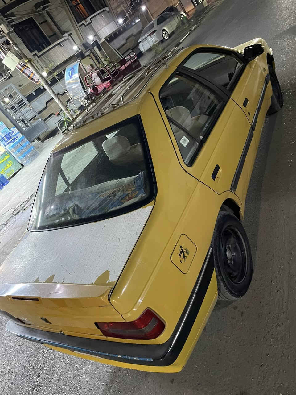 سلام عليكم شباب بيجو البيع سيارة حلو ونضيف جهازه من كلشي بوجهك اشتغل بيها ماتصراف دينار عليها سعر ٣٧ وبيها مجال مديل ١٥ ***********
