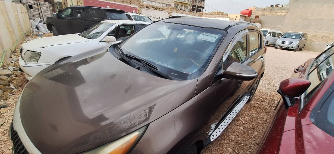 سبورتج للبيع موديل 2012
وارد امريكي حادث جاملغ من جهة الصدر 

محرك 2400
السعر 125 
للاستفسار ***********
