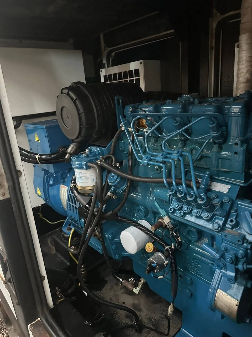 تحيه طيبه 

مولد النوع بيركنز انكليزي ٤ بستم بزون ٢٢ كيفي انكليزي اصلي افجي ولسن نوع التوليد ستامفور انكليزي حديث المحرك ورأس التوليد مكفول من الفتح والتبديل دخول جديد وارد استرالي نظام حماية متكامل إطفاء وتشغيل ذاتي اوتو 

العنوان بابل الشوملي 

للتواصل الاتصال على الرقم
***********
علي الأكبر السلطاني 

يتوفر لدينا جميع احجام المولدات بكافة الانواع 

يتوفر توصيل 

لسنا الوحيدين لكننا الأفضل ✅✔️
