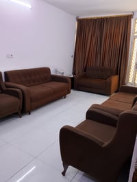 جمعه مباركه تخم عراقي توصاه للبيع نظيف واستخدامه قليل ١٠ مقاعد سعره ٢٥...
