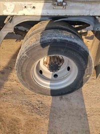 البيع  تايرات١٩ونص مراوس ١٧ونص 07731922892