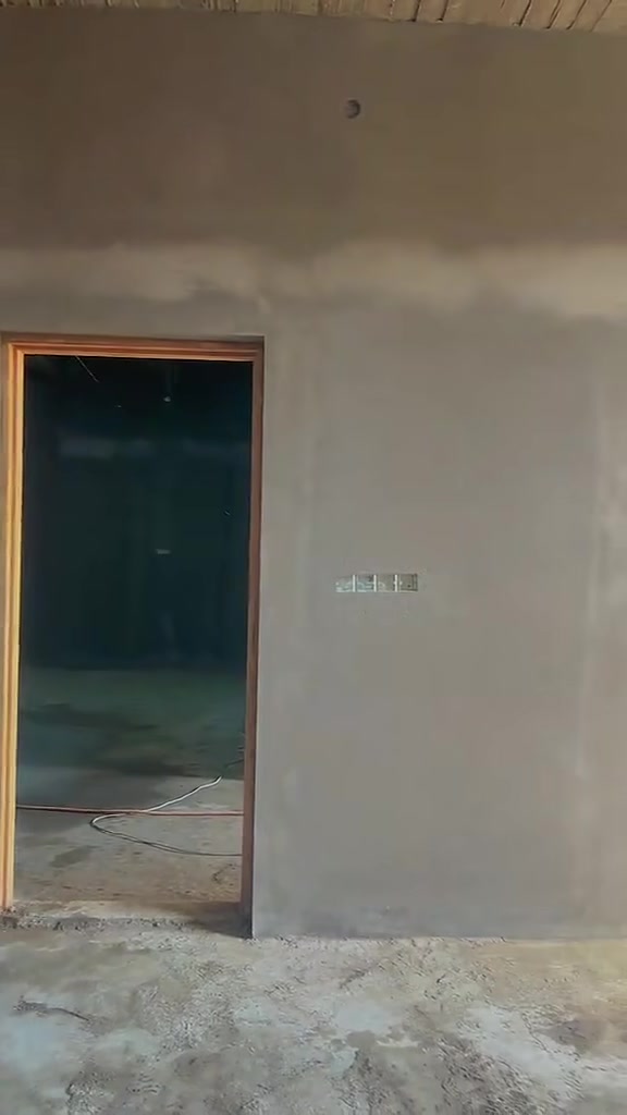 سلام عليكم اخوان 
خلفتين جص وبورك ولبخ وسقل وصبغ خارجي شغل درجى اولى فول نضيف ومرتب بغداد واتساب ***********
نموذج بسيط من عملنا 👇
