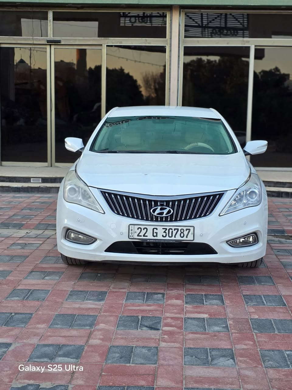 يالله السلام عليكم

للبيع ازيرا  خليجي 2014

السيارة بيها فقط جاملغ مبدل اصلي بدونن صبغ اثر طخه بصيطه وبدلته 
محرك 6سلنر 3000

رقم اربيل انكليزي 

- مواصفات السيارة

بردات خلفيه  وبردّه كهربائيه
- بصمة جنطة

- تحكم استيرن

- مانع انزلاق

- دواخل بيجي

- تبريد خلفي

- ويل اكروم

- لد امامي

- منظومة لايت ابيض عالي + ناصي

- اشاير بل مري

- مري شفط

- مدخل AUX + USB

- تخم تاير

- وباقي المواصفات المعروفة

اخوان سيارة كلش حلوة وجديدة ومابيها نواقص وجاهزة للاخير من كير وتبريد وحدادية  بالكارتون ستوني مسويها 

الف عافيه للي ياخذها

116 وبية  مجال قليل   مجال قليل    المكان نجف الأشرف 

***********
