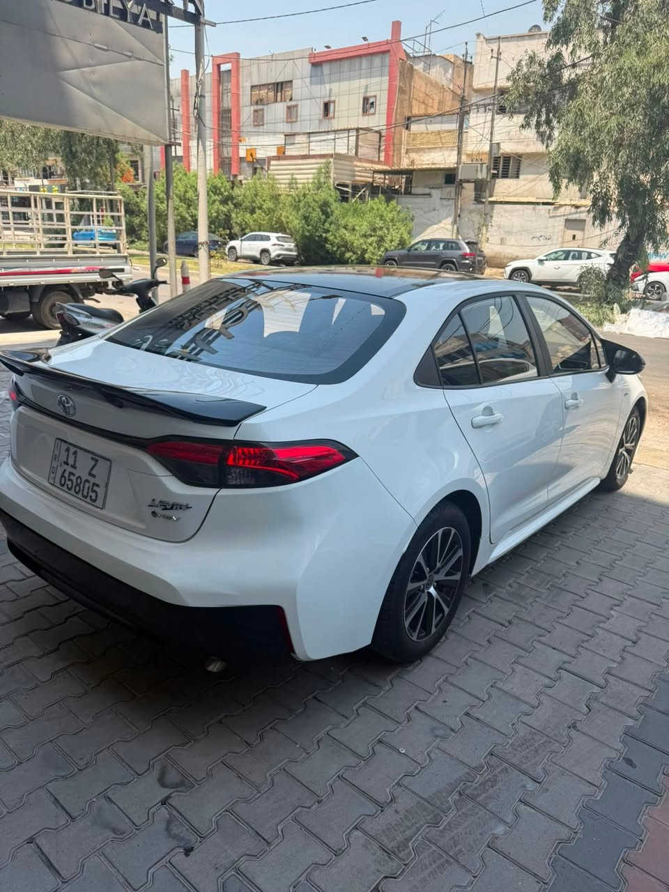 كورلا هايبرد للبيع مكفوله من كلشي بي دعامية الخلفيه بيها صبغ شبرين مااشر بالصور  عداها ماكو لا بارد ولا تبديل ولا اي طخه كفالة عامة
كورلا هايبرد 2025ماشيه23 الف (كهرباء+بانزين) 

🔻رقم بغداد تحويل ثاني يوم 

🔻مكاني بغداد 

🔴سلايد فتحة

🔴بصمة

🔴دخول ذكي

🔴كامره خلفية 

🔴رادار

🔴ابل كار بلي

🔴نظام تحكم ستيرن

🔴نظام تحديد مسار

🔴توقف ذاتي

🔴اوتو هولد

🔴جام اوتو

🔴قطعتين تبريد

🔴شاشة كبيره   

🔴سايد بريك بصمة
السعر 152 بيها مجال قليل الشراي يتصل مو يدور تعاليق

*********** 
العنوان بغداد الكرادة قرب ساحة عقبة
