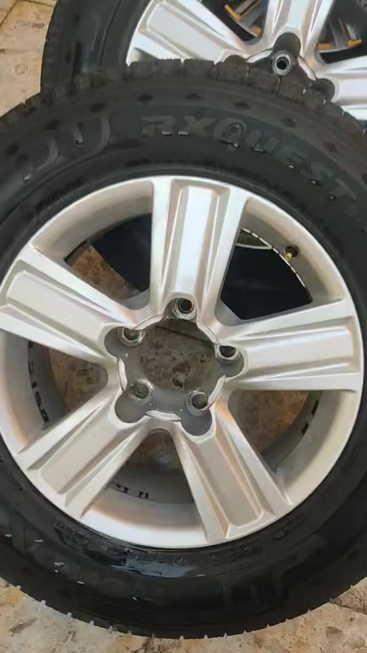 للبيع ويل قياس 17 الطالع تخم تاير جديد 
***********.      النجف الاشرف
