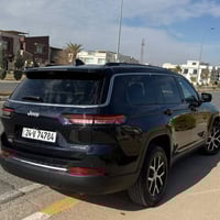 كراند شيروكي لمتد بلس • ٢٠٢٣ • ٦ راكب VIP