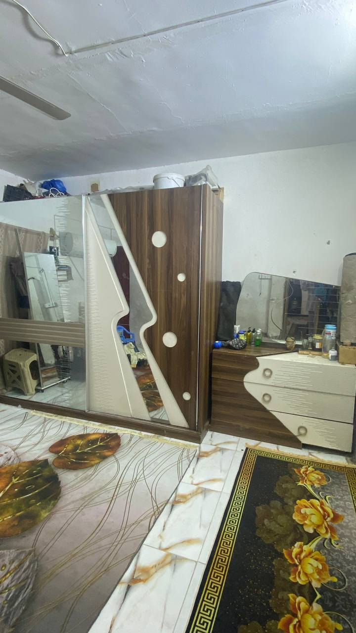 كنتور تركي للبيع نضيف داخل وخارج بس تبديل سجه والميز ويا 150 بي مجال للاستفسار واتساب ***********
