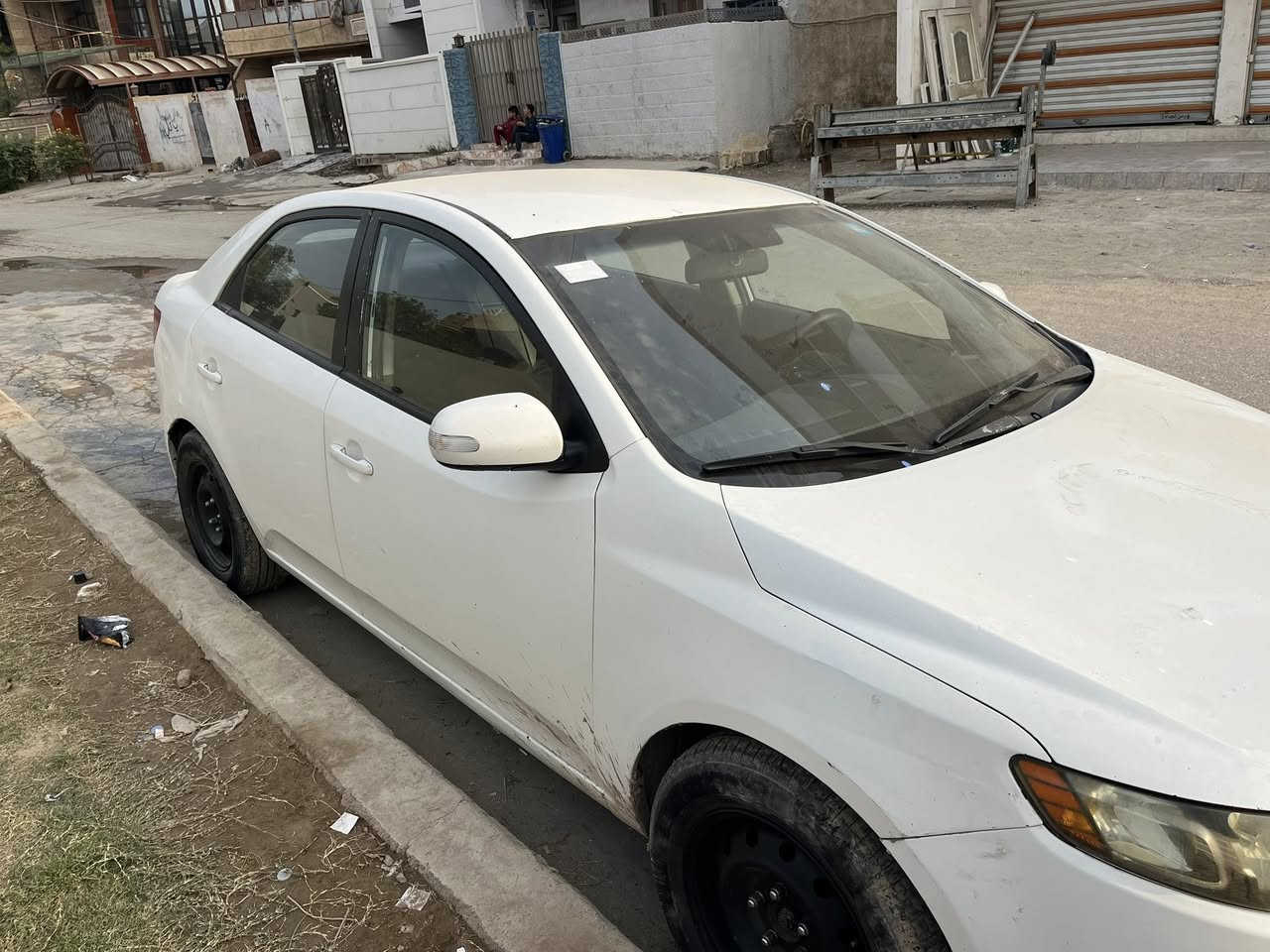 سلام عليكم
كيا فورتي 2010 للبيع 

السيارة كير ومحرك كفاله
 
تخم تاير جديد 

بيها اقل الحزام ابيع حزام 

محرك 2400 (دوش المرغوب ) 

منضومه غاز 

السياره بسمي سنويه جديده هزه كامله 

تحويل ثاني يوم 

مكاني ديالى بعقوبة 

السعر 90 

غير متواجد ع الفيس 

***********
