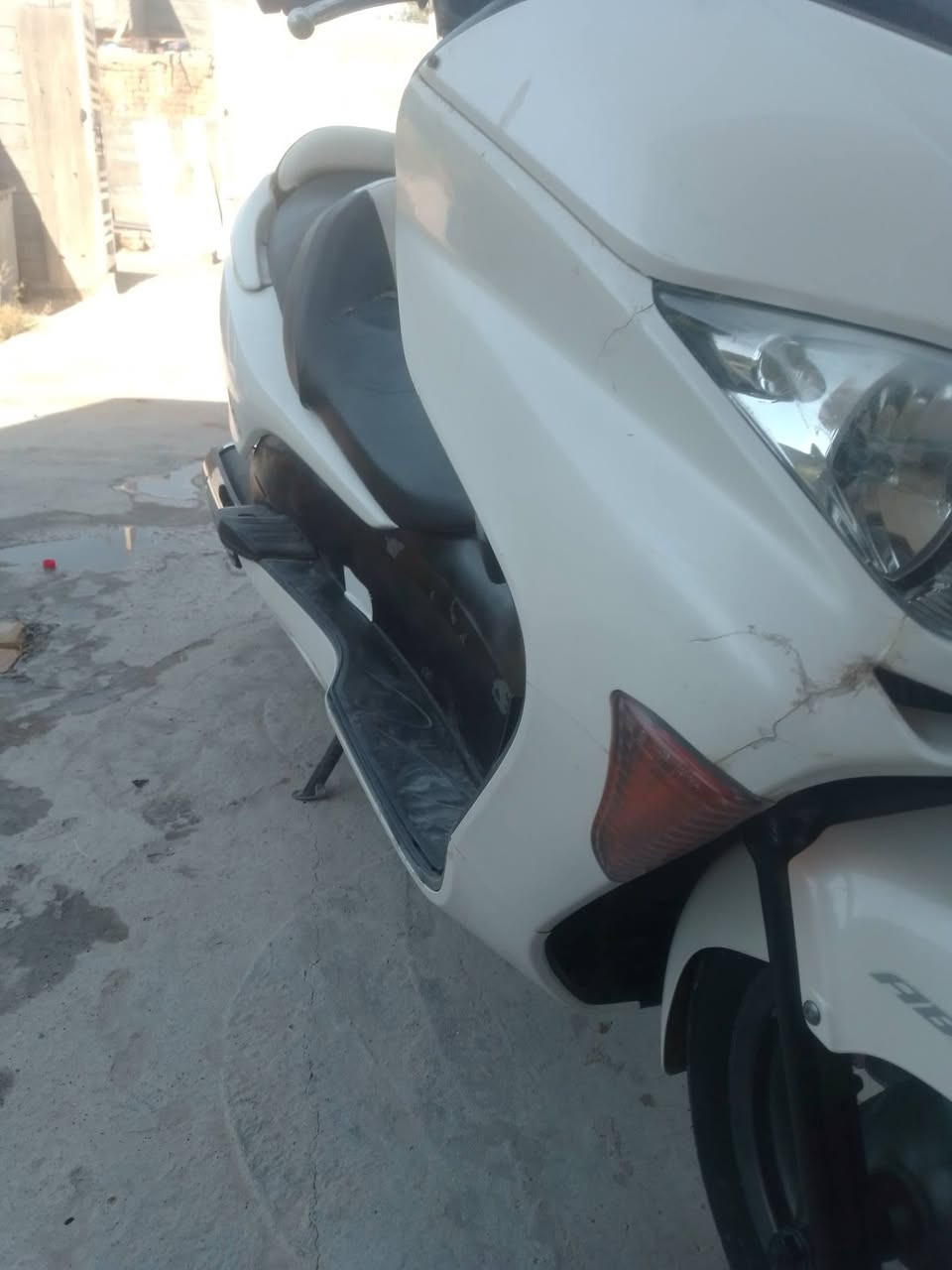 08 نضيفه كلش كفاله كير ملغي والمحرك مبدل بوشه وبستم من الحاويه إصليات الدراجه ناعمه مابيه نقص كلشي شغال 
مال جناي 
مكاني حله المركز سعره 650 
***********واتساب الخاص مفتوح
