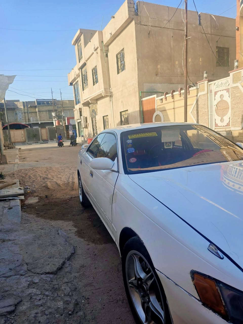 السلام عليكم
  
مارك نفخ لون ابيض رقم بصره مشروع وطني شرط مداور 
كفاله كص ونقل 
مكينه وكير شرط الفحص 
منضومه زنون 

ويلكب رياضي 

شوته رياضيه .

كهربائيات كلها شغاله 

غرفتها مرتبه 

تحكم مري  

سعر 53 وبيها مجال قليل 
التواصل 
***********
بي واتساب
مكاني بصره سفوان
