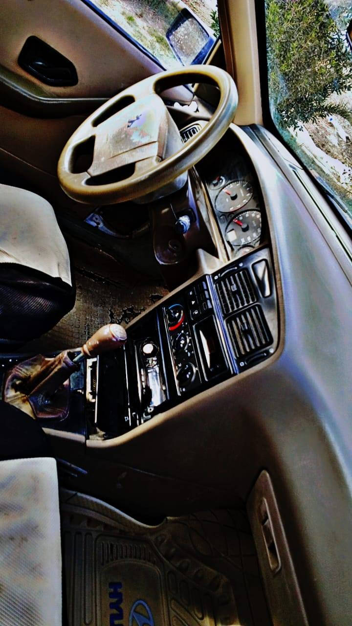 السلام عليكم  ورمضان كريم عليكم 
بيجو ٤٠٥ موديل ١٠ بسمي رقم انكليزي نجف ٣٣ بيها مجال

الرقم للاتصال ***********
