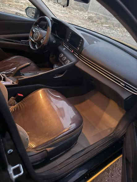 السلام عليكم...
النترا للبيع موديل 2021  السعر 145 وبيها مجال 
السياره لون اسود مصبوغه تكسي 
ماشية 100 الف ميل 
الكير محول الى AT المرغوب 
مشدود بيها منظومه غاز 
السيارة جاهزه حدادية وصدر وتبريد
مكان السيارة الدورة / البوعيثة 
***********
