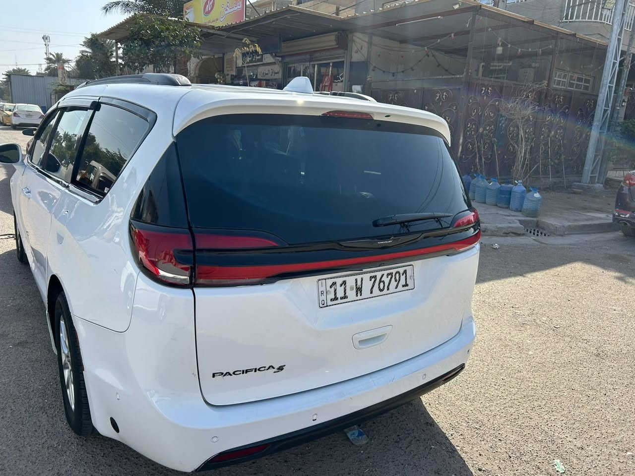 سيارة للبيع موديل 2023 حساسات اماميه وخلفي رادار مرئي سيارة بازين وغاز حادثه أمريكي جاملغ خلفي اثنين سيارة سودة مصبوغه عام ابيض بسعر 180 ***********
