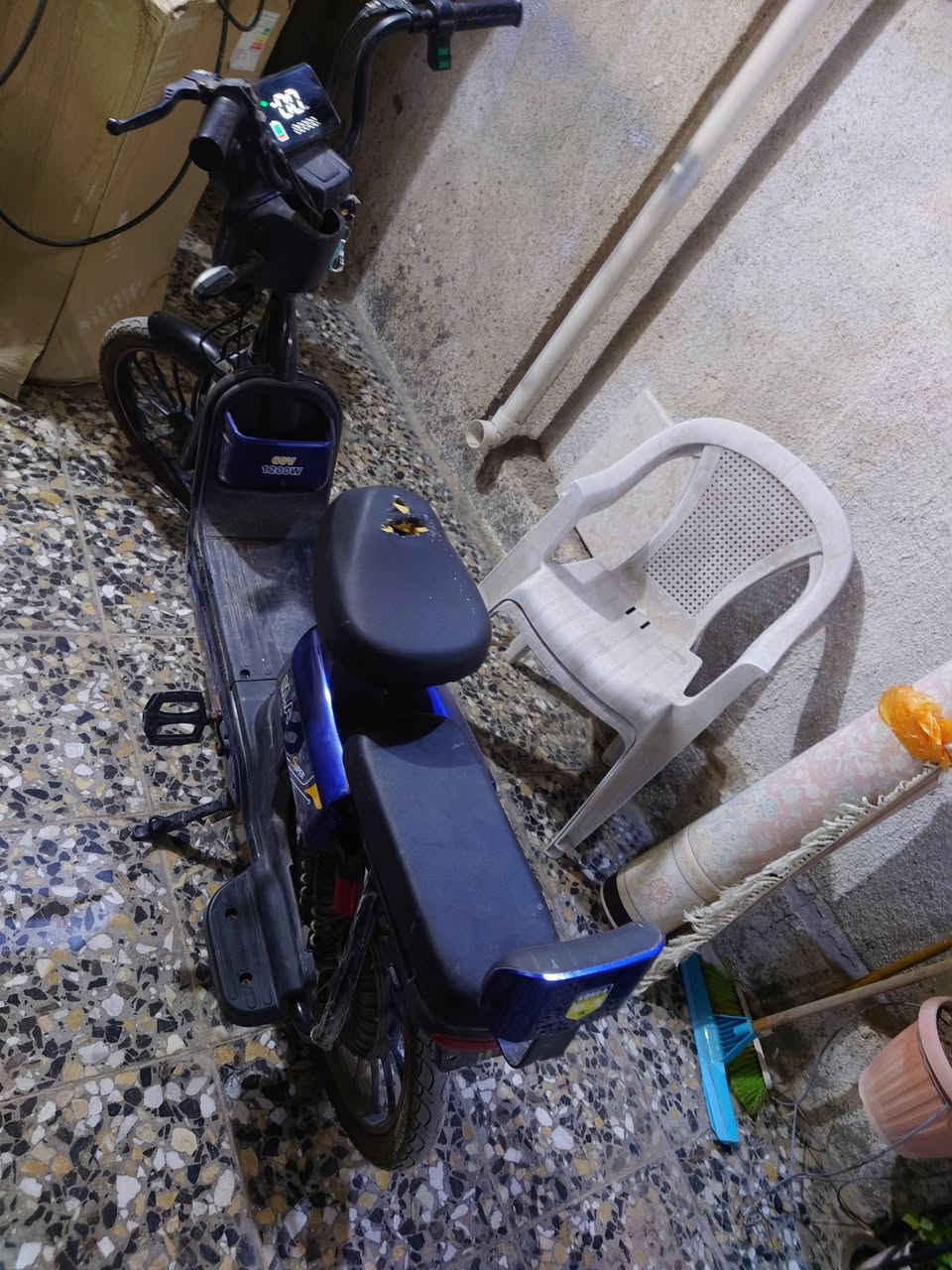 السلام عليكم دراجه للبيع 4 نمر بطاريات جدد تايرات جدد مستعجل ع للبيع ب 175 مكاني حي الجهاد  ***********
