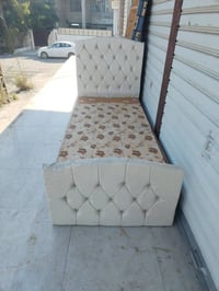 سرير • اثاث • للبيع