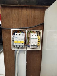 خلفة • عامل متمرس • داخل بغداد