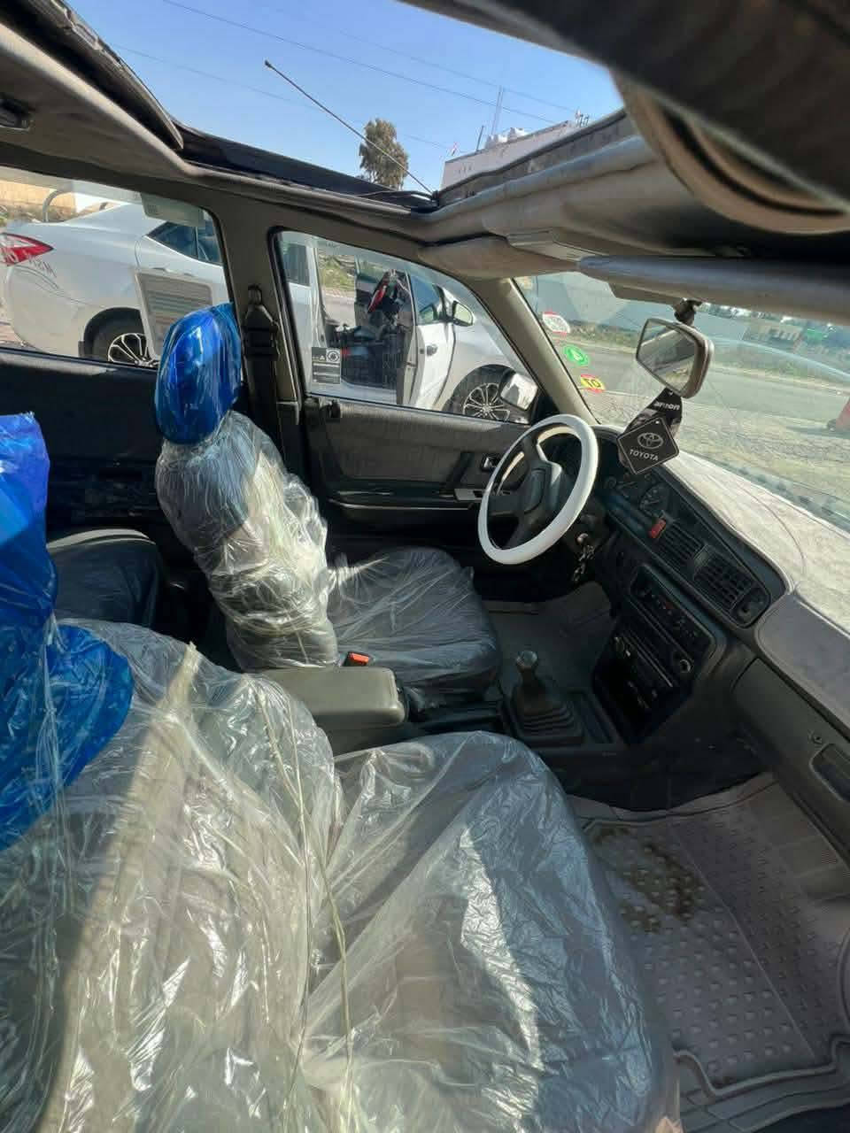 السلام عليكم
مازدا موديل 89 
محرك 8باخ نظيف جداً 
گيرها مكفول نظيف جداً شرط ان شاءلله 
كهربائيات كلها شغاله 
تنته ع دكمه يعني كنترول شرط شغلها رقم أربيل
سعرها 41قابل للتفاوض بشيء قليل جداً 
اتصل وتدلل  ***********
