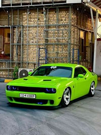 جالنجر R/t 2015 جاملغ وبنيد ومكانين رش  كل شي بيها سكات باك بس مكينتها...