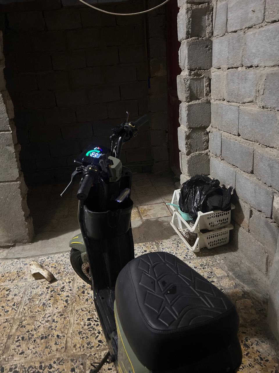 دراجه شحن R9 موديل 25 بطاريات موديل 26 حديثه دراجه نضيفه ما متعوبه استعمال طالب ملحقات كامله للتواصل ***********
