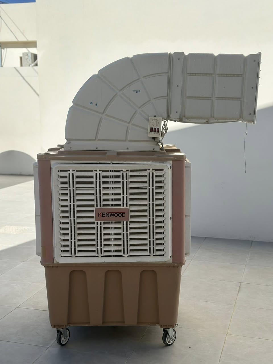 السلام عليكم مبرده حجم كبير مستخدمه استخدام 5 اشهر السعر خاص ***********
