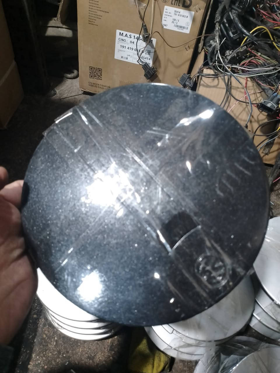 يتوفر كابات مال كولف نفخ وعظم
قياس ويل 13 او 14 
يتوفر خدمه توصيل 
***********
***********
