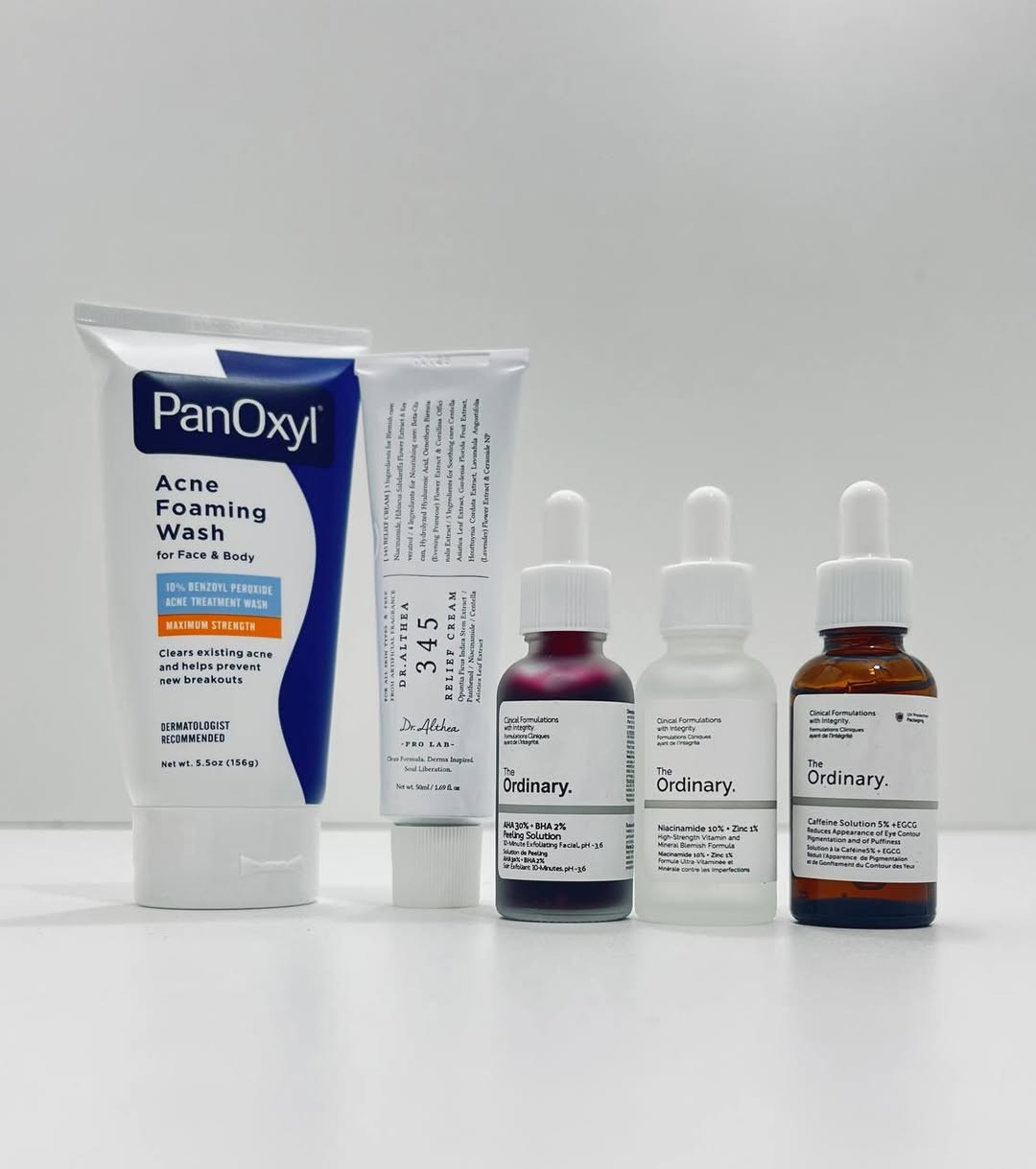 ✨ عرض مميز لعناية بشرتج ✨
خلصي من الحبوب والاثار وعيشي نضارة بشرة صافية مع هالمنتجات الأصلية:

🔹 PanOxyl Acne Foaming Wash
بانوكسيل غسول قوي للبشرة، يقضي عالحبوب ويمنع رجعتها.
👉 طريقة الاستخدام: استعمليه يومياً للوجه والجسم، تخليه عالبشرة ثواني وبعدين تغسليه.
〰 سيرومات اوردنري |
🔹 Dr. Althea Relief Cream
345 كريم تهدئة للبشرة الحساسة بعد الغسول أو التقشير.

🔹 The Ordinary Peeling Solution (AHA 30% + BHA 2%)
مقشر كيميائي قوي يفتح المسام ويشيل الجلد الميت.
👉 طريقة الاستخدام: ينحط مرة وحدة بالاسبوع فقط، 10 دقايق وتغسلينه.

🔹 The Ordinary Niacinamide 10% + Zinc 1%
سيروم يقلل الحبوب ويفتح البشرة.
👉 طريقة الاستخدام: ينحط يومياً الصبح أو بالليل قبل المرطب.

🔹 The Ordinary Caffeine Solution 5% + EGCG
سيروم للهالات والانتفاخ تحت العين.
👉 طريقة الاستخدام: قطرتين تنحط صباح ومساء حوالين العين.

💫 خلي بشرتج صافية، مشرقة وخالية من العيوب مع هالروتين اليومي 💫

#بشرة_صافيه #عناية_بالبشرة #سيرومات #العراق #منتجات_أصلية #TheOrdinary #علاج_الحبوب #غسول_البشرة #ترطيب #عناية_نسائية


**إذا كنت صاحب هذا الإعلان وتريد حذفه لأي سبب، رجاءا أرسل رسالة إلى الدعم الفني**
